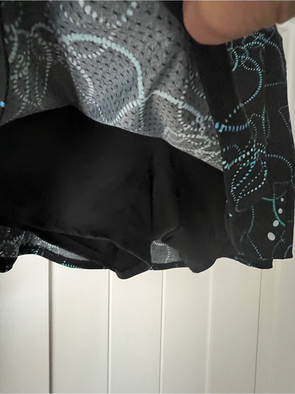 L.L.Bean Navy and Green Floral Skort with UV Protection - Picture 6 of 7